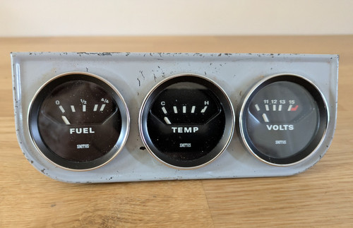 Vintage classic car smiths - x,