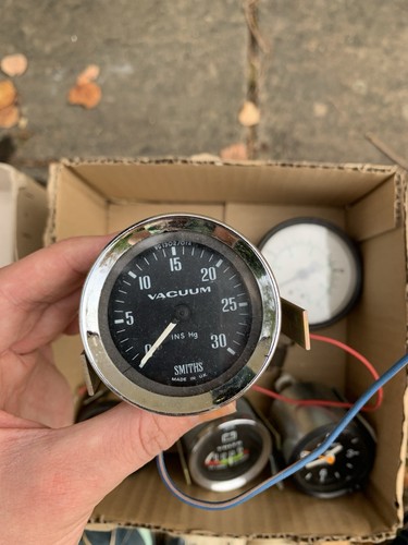 Vintage smiths vacuum gauge - vintage,